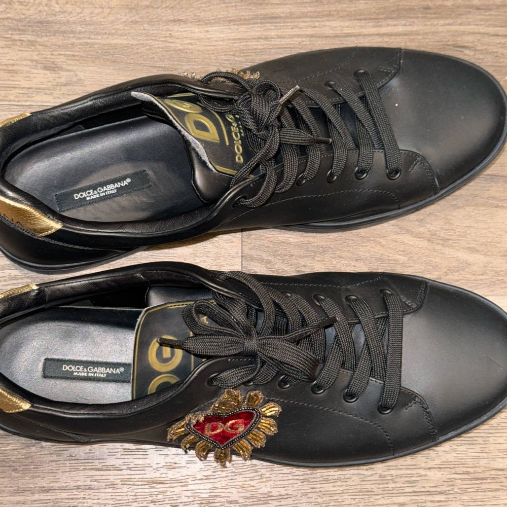 DOLCE & GABBANA Sneakers Shoes Black Leather Heart Low Top